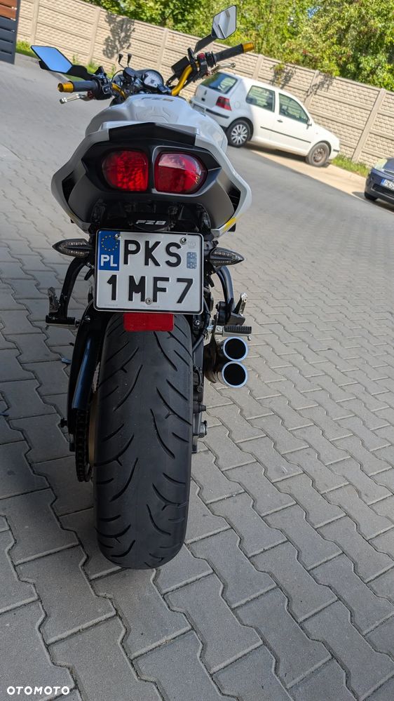 Yamaha FZ8 - 10
