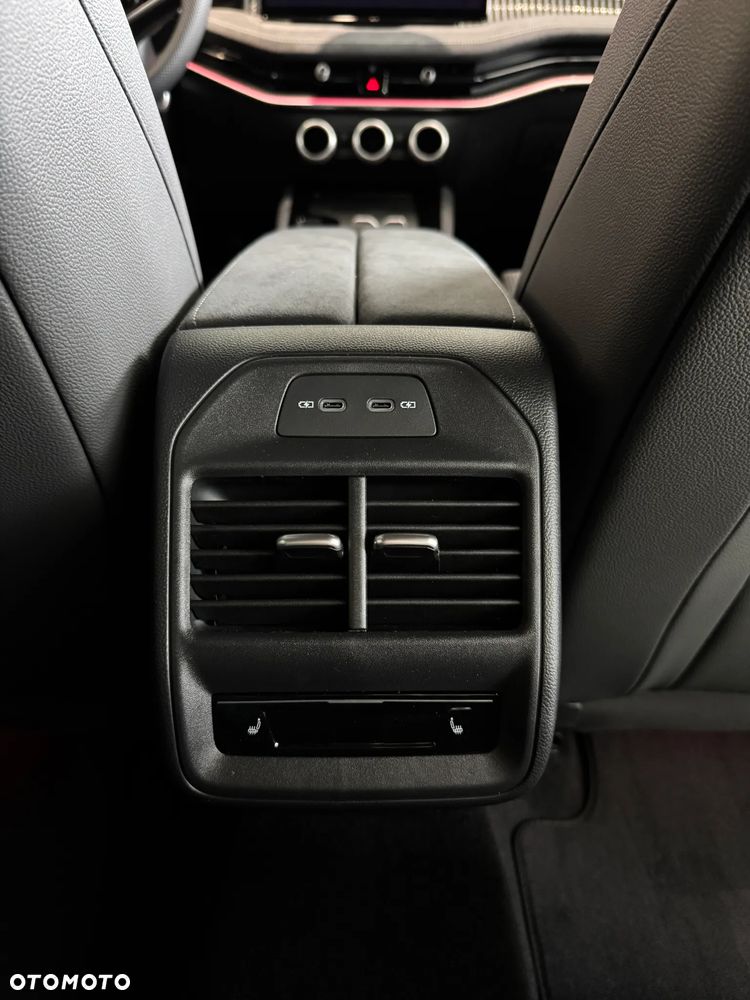 Skoda Superb 2.0 TDI SCR 4x4 Sportline DSG - 27