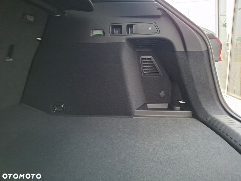 Audi SQ6 e-tron - 13