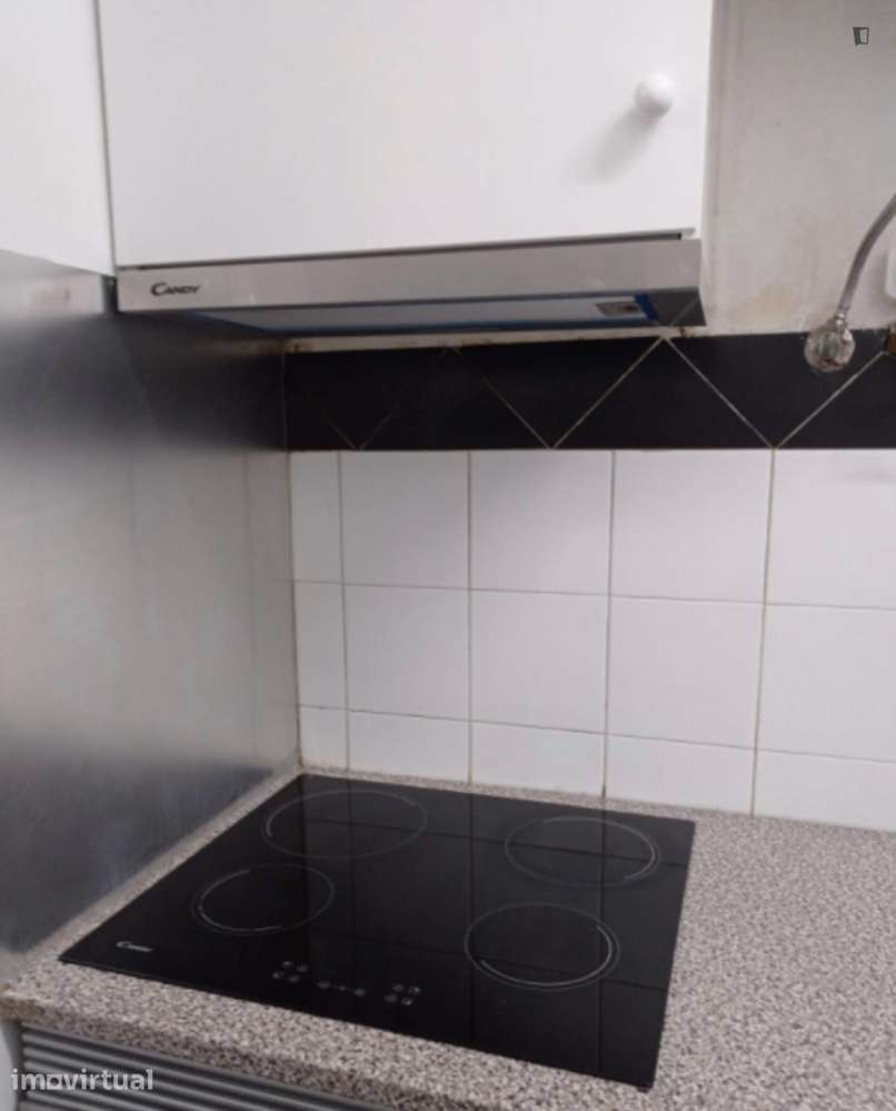 Quarto - localizado em Lisbon - Grande imagem: 4/8