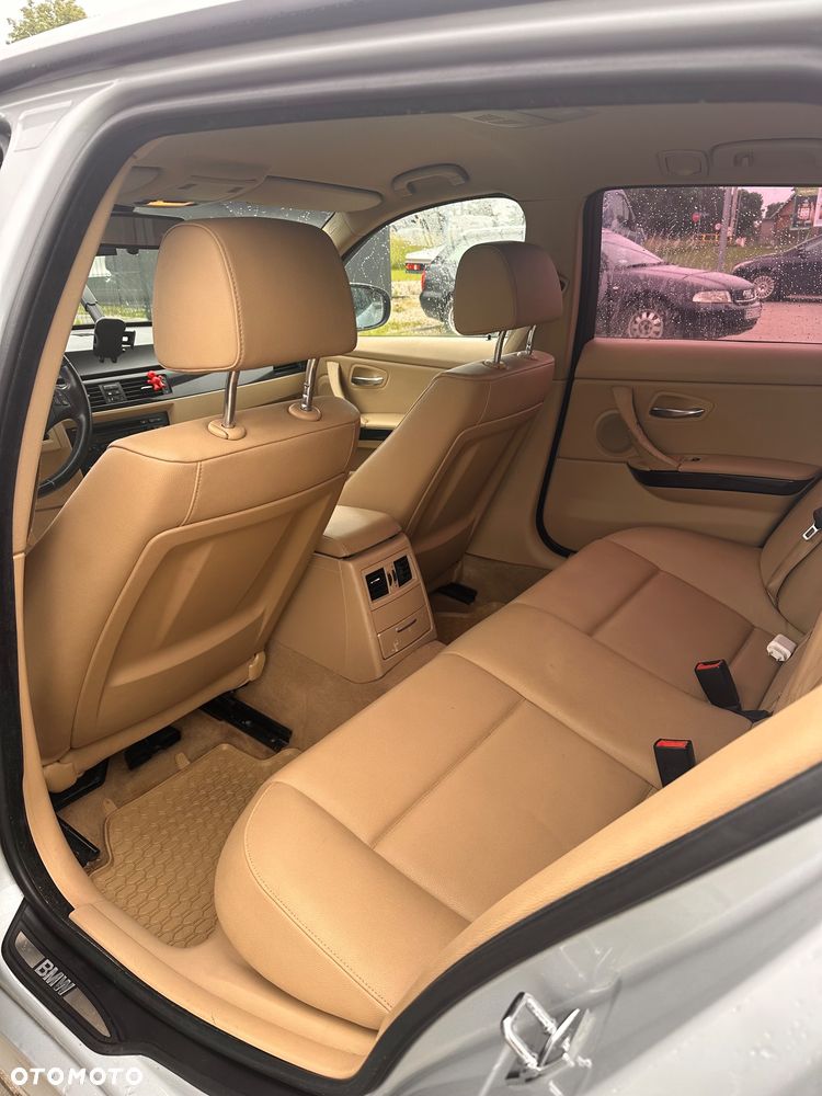 BMW Seria 3 320d - 6