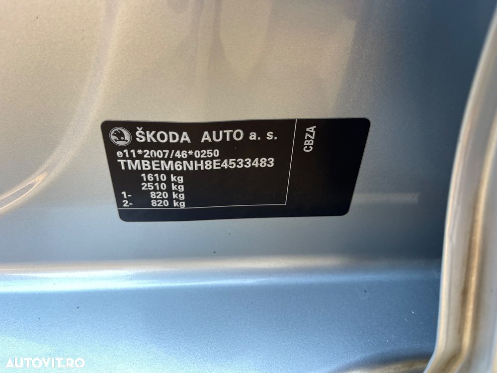 Skoda RAPID 1.2 TSI Ambition - 40