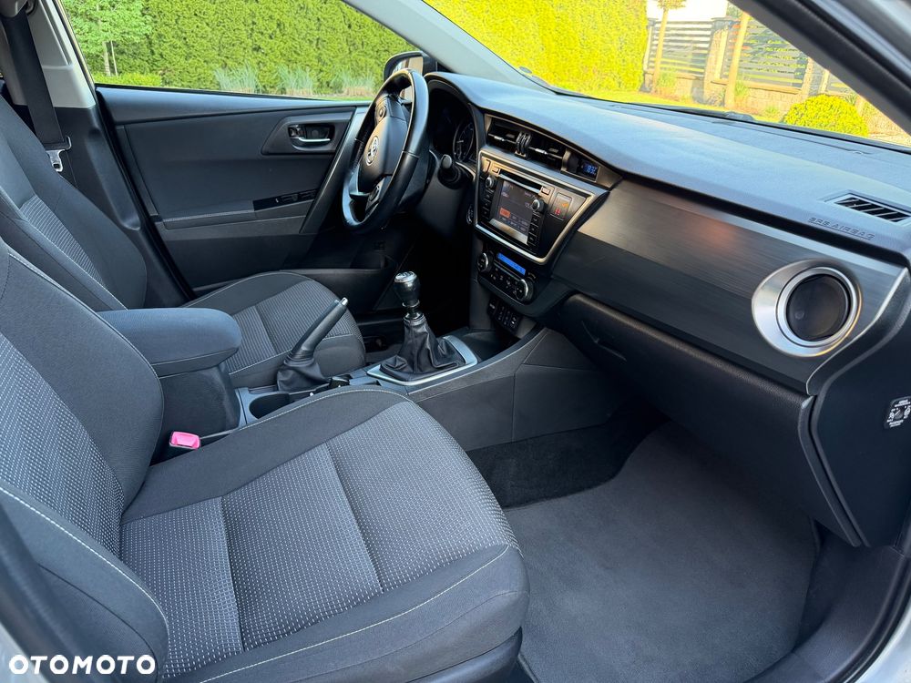 Toyota Auris 1.6 Premium Start - 27