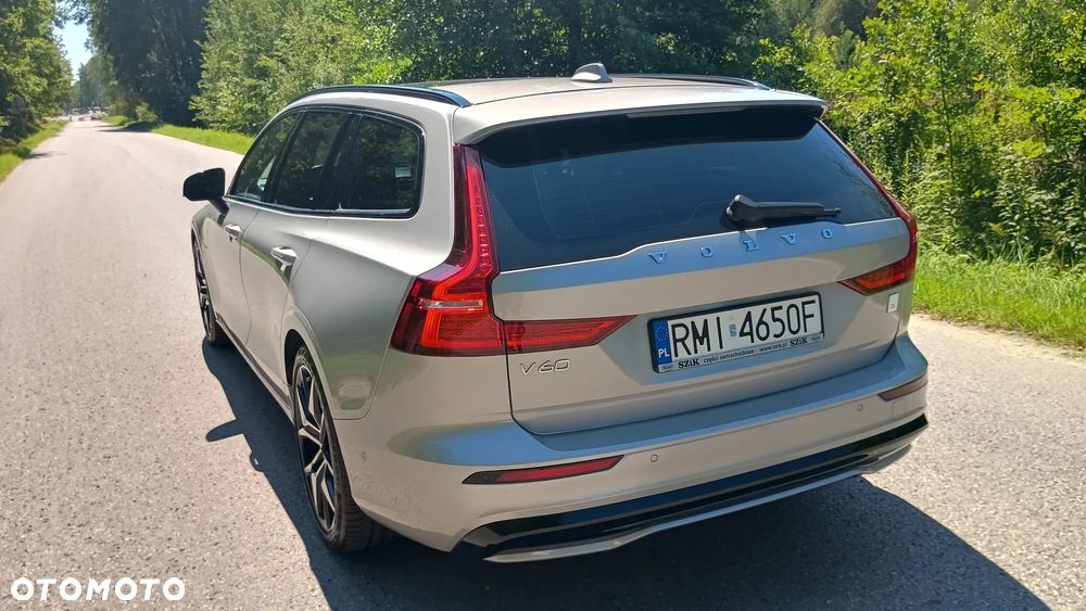 Volvo V60 T8 AWD Plug-In Hybrid Polestar Engineered R-Design - 25