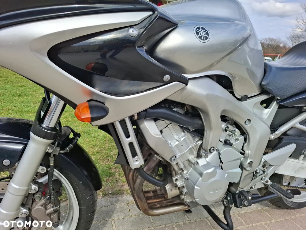 Yamaha FZ6 - 18