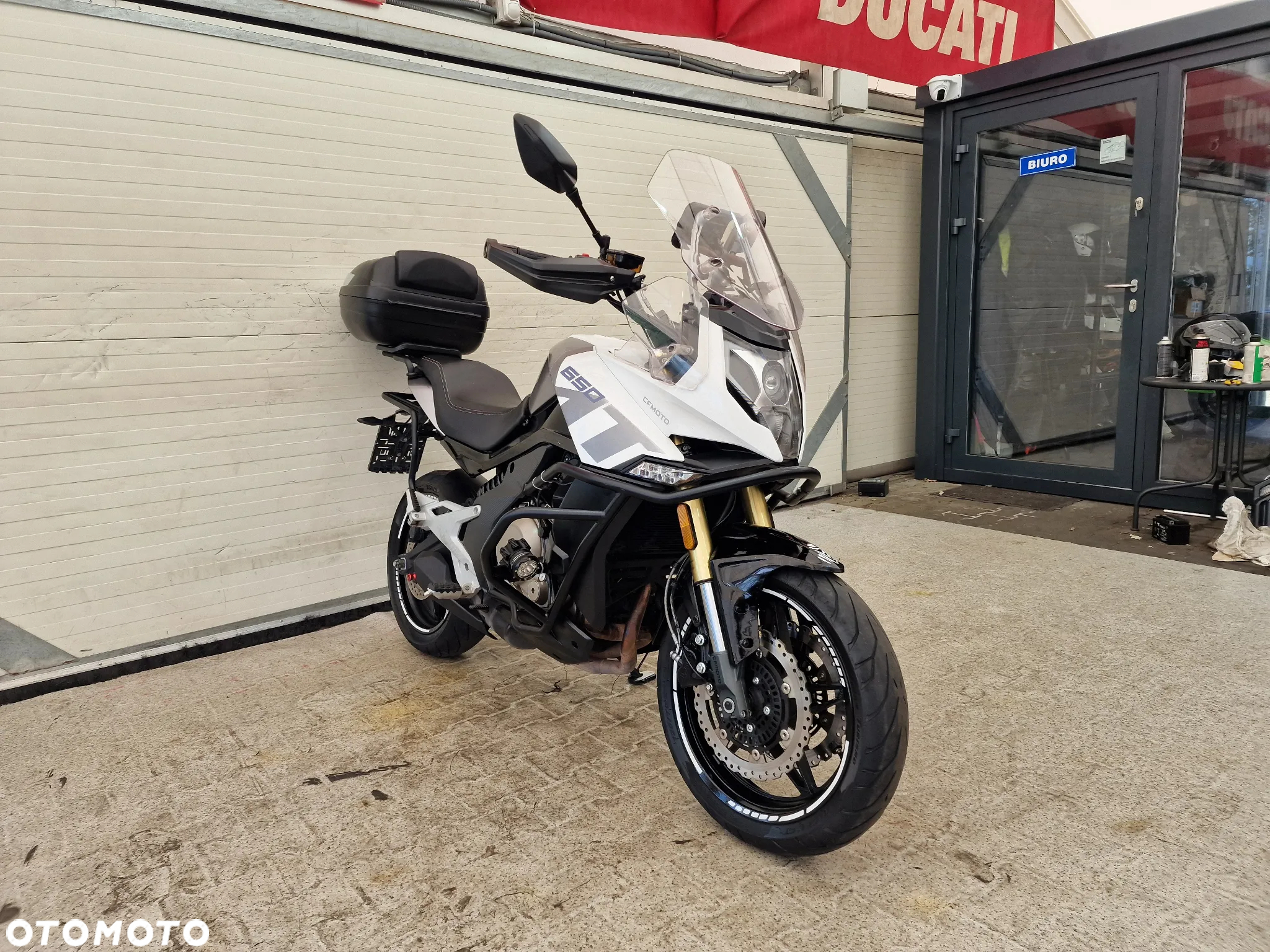 CFMoto MT - 6