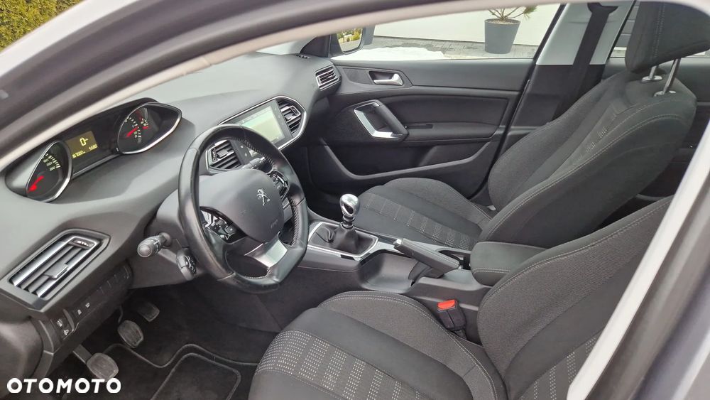 Peugeot 308 BlueHDi 120 Stop & Start Business-Line - 8