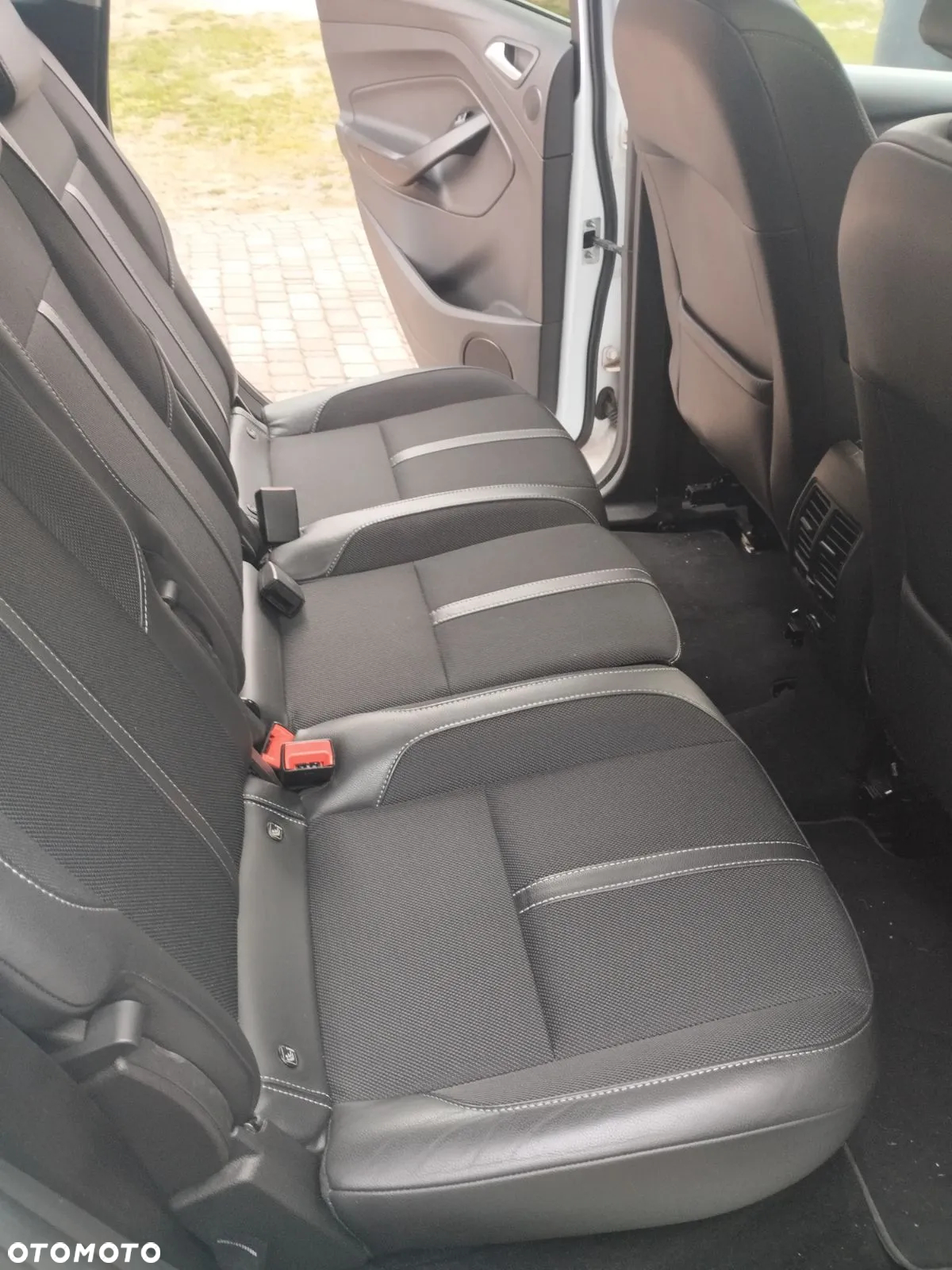 Ford C-MAX 1.5 EcoBoost Start-Stop-System Titanium - 8