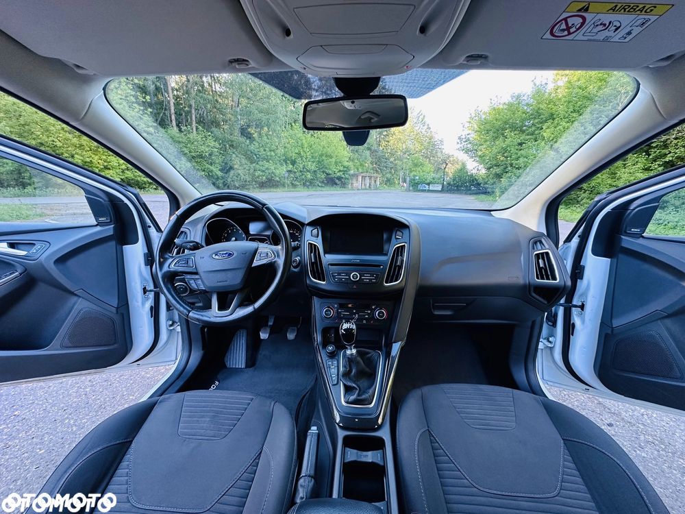 Ford Focus - 13