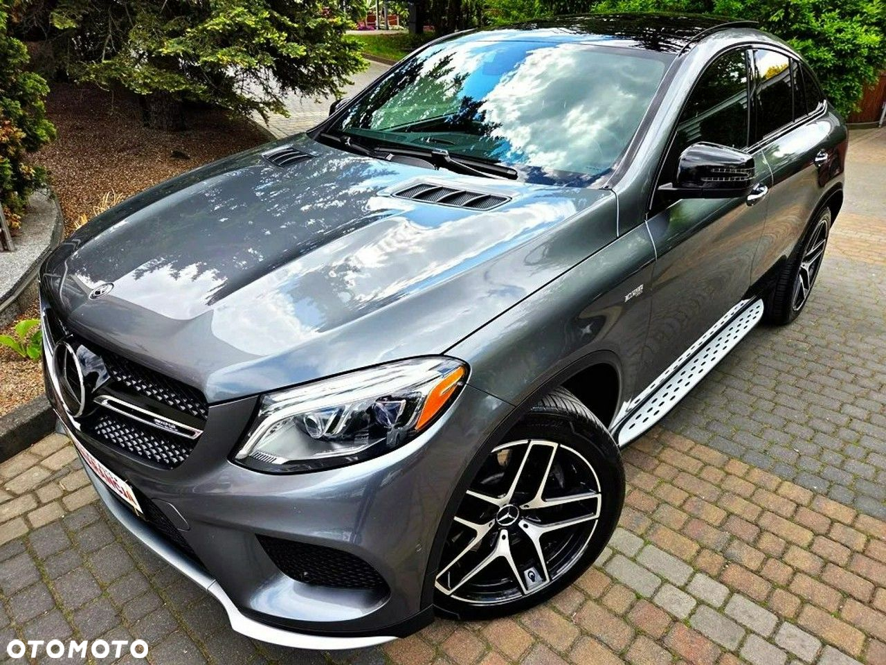 Mercedes-Benz GLE - 36