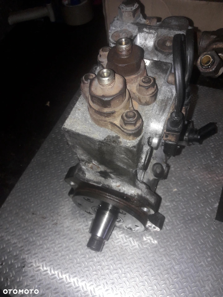 POMPA WTRYSKOWA RENAULT MIDLUM\PREMIUM 220\270 - 2