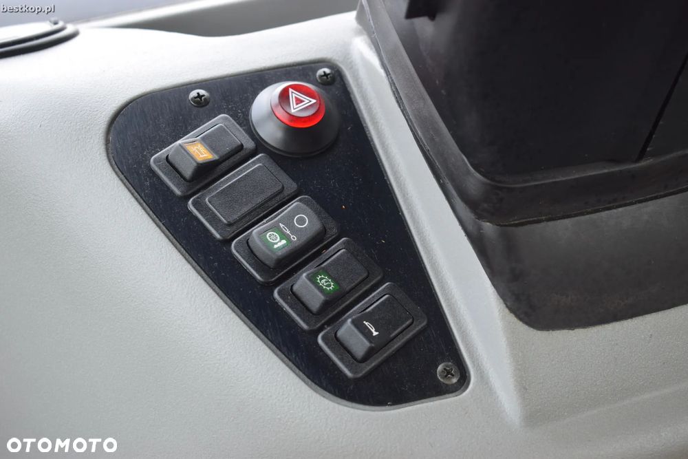 New Holland B110C - 37