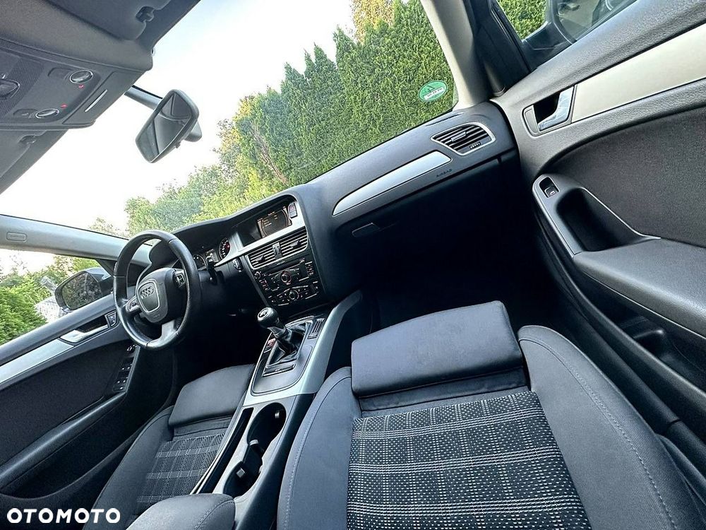 Audi A4 Avant - 11