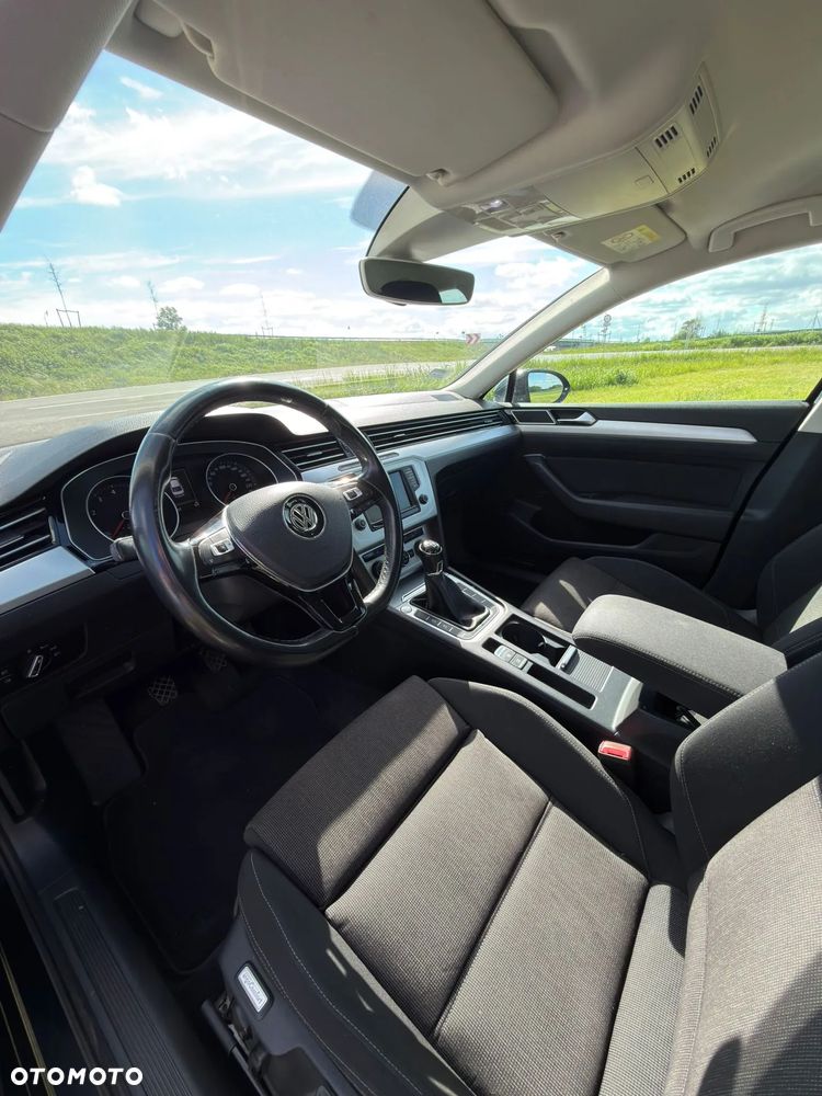 Volkswagen Passat 1.8 TSI BMT Comfortline - 15