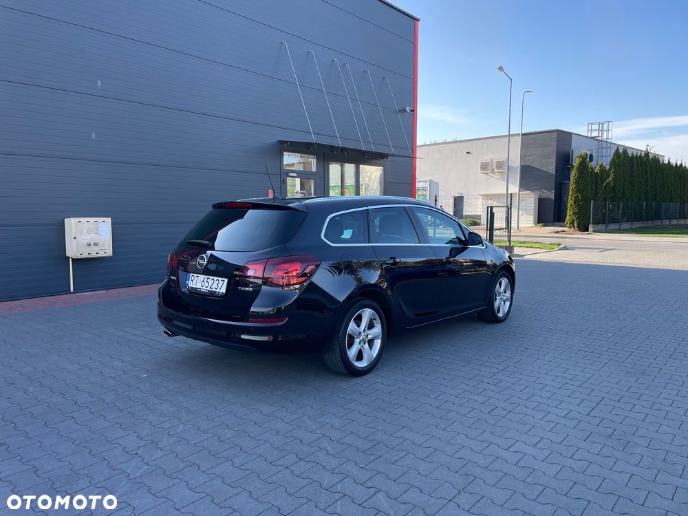 Opel Astra 1.4 Turbo Cosmo - 3
