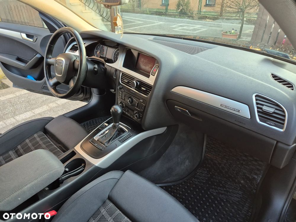 Audi A4 Avant 3.0 TDI Quattro S tronic - 27