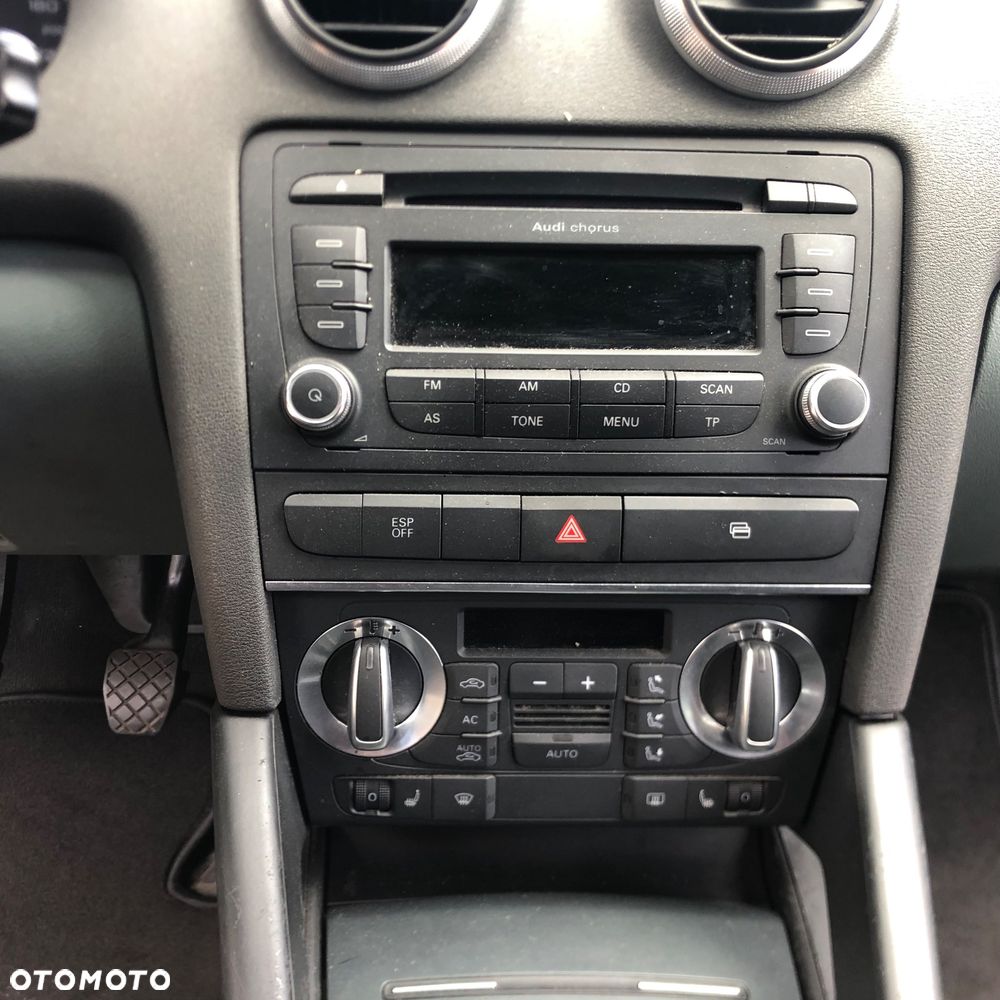 Audi A3 3-drzwiowe 1.6 Ambiente - 10