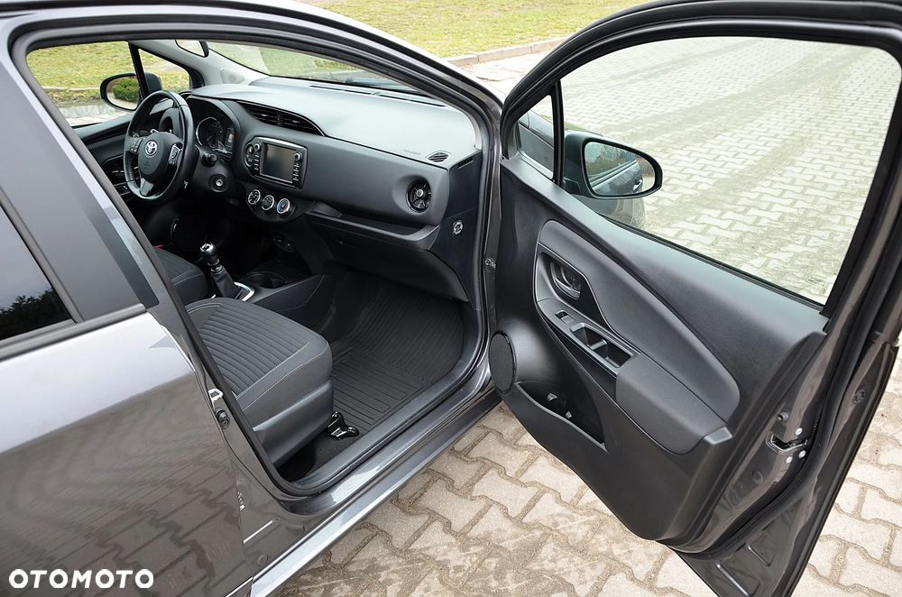 Toyota Yaris 1.5 Premium - 26