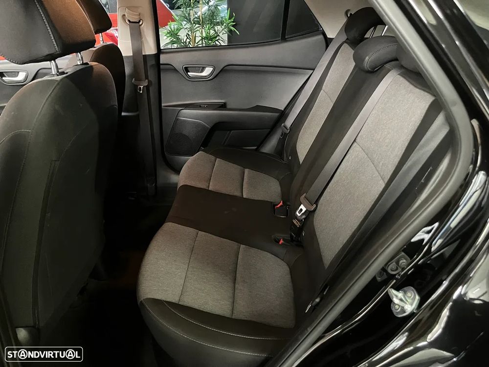 Kia Stonic - 11