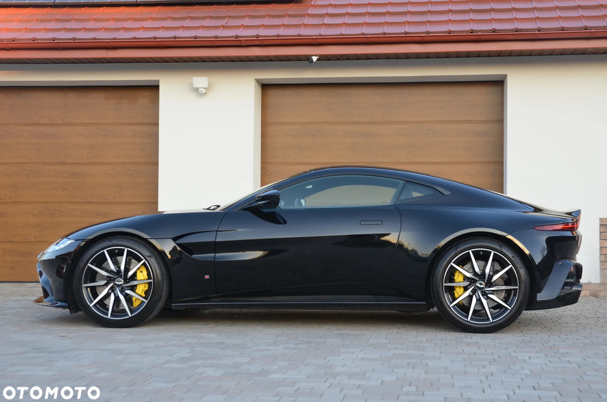 Aston Martin V8 Vantage Standard - 8