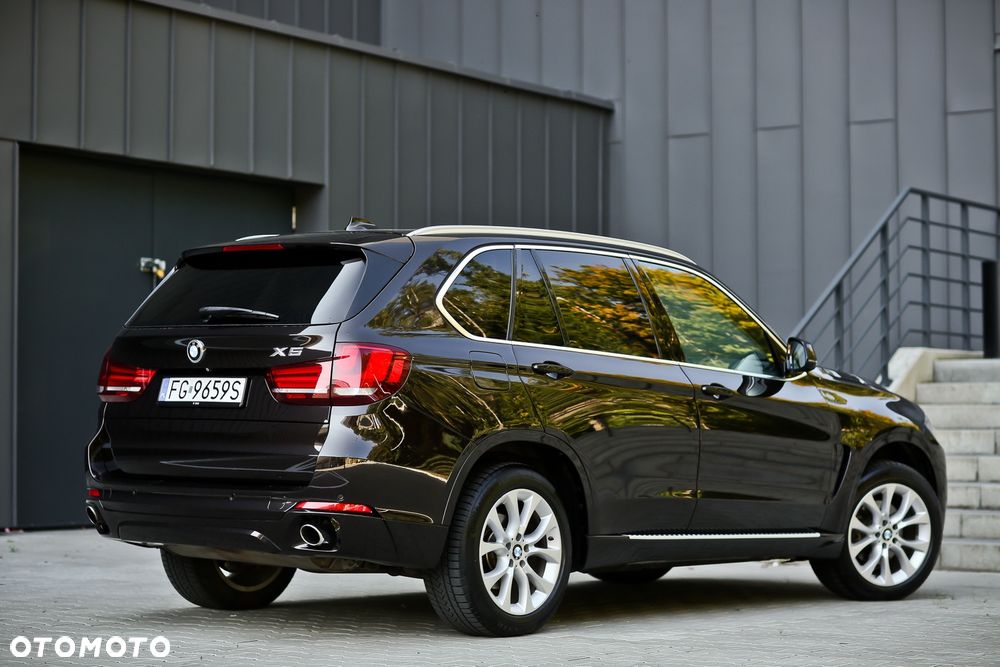 BMW X5 xDrive35i - 16