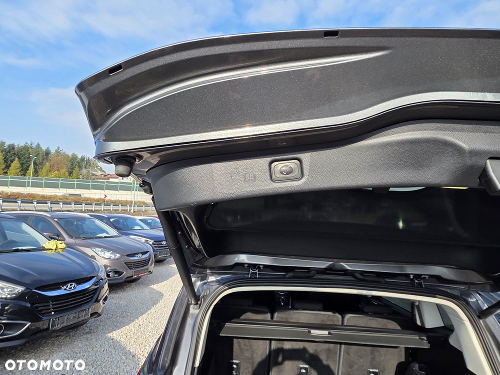 Ford S-Max - 8