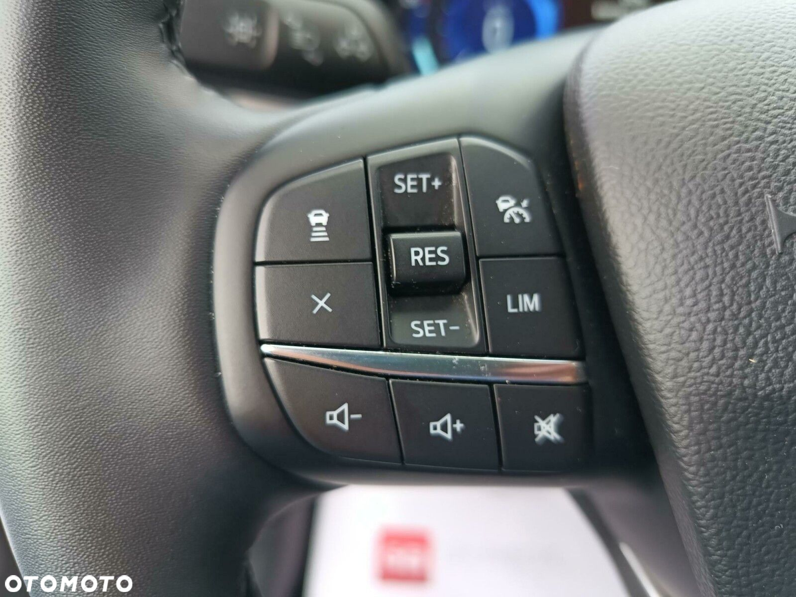 Ford Kuga - 18