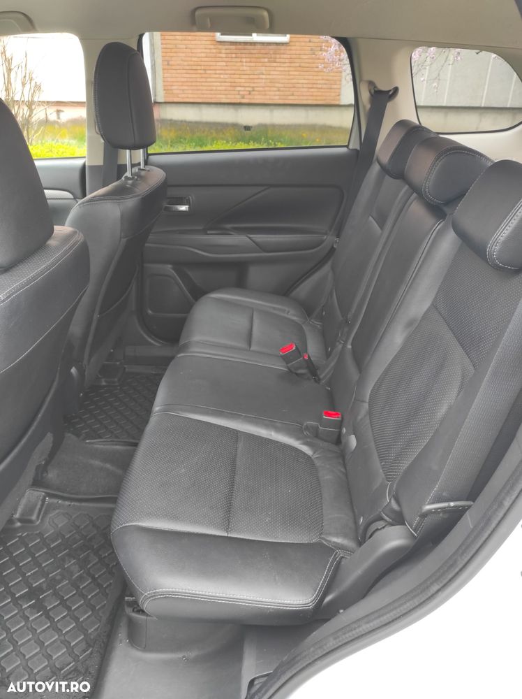 Mitsubishi Outlander 2.2 DI-D 2WD Invite - 16