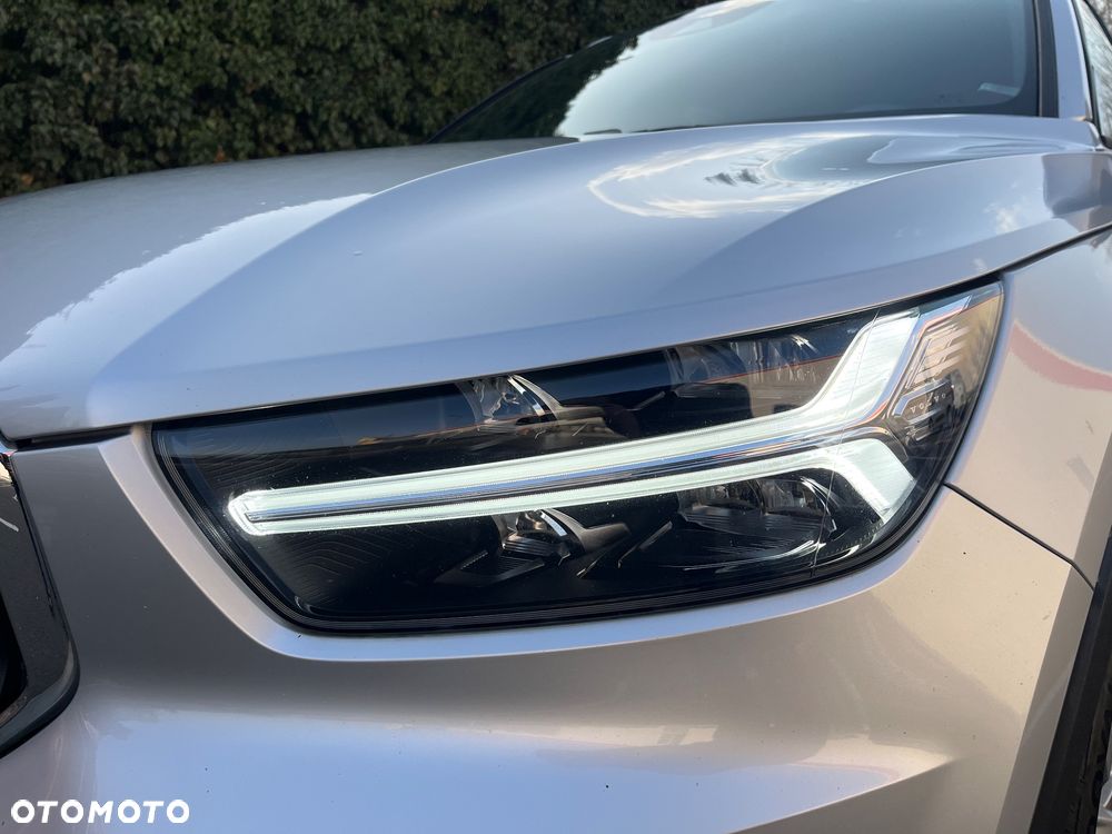 Volvo XC 40 D3 Momentum Pro - 35