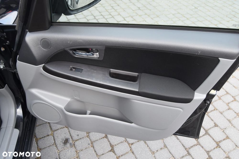 Suzuki SX4 2.0 DDiS Premium 4WD - 25