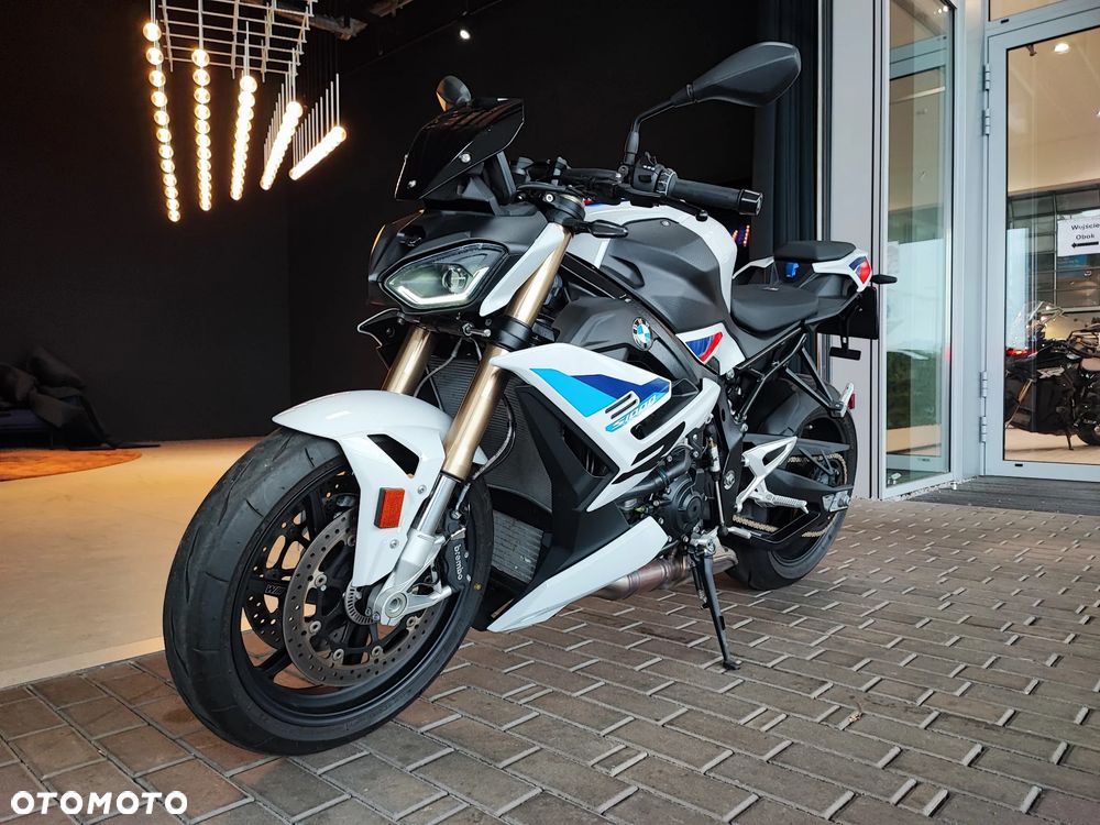 BMW S - 2