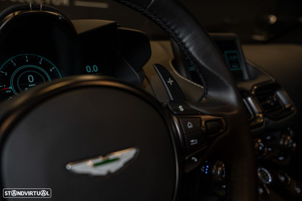 Aston Martin Vantage Roadster V8 - 16