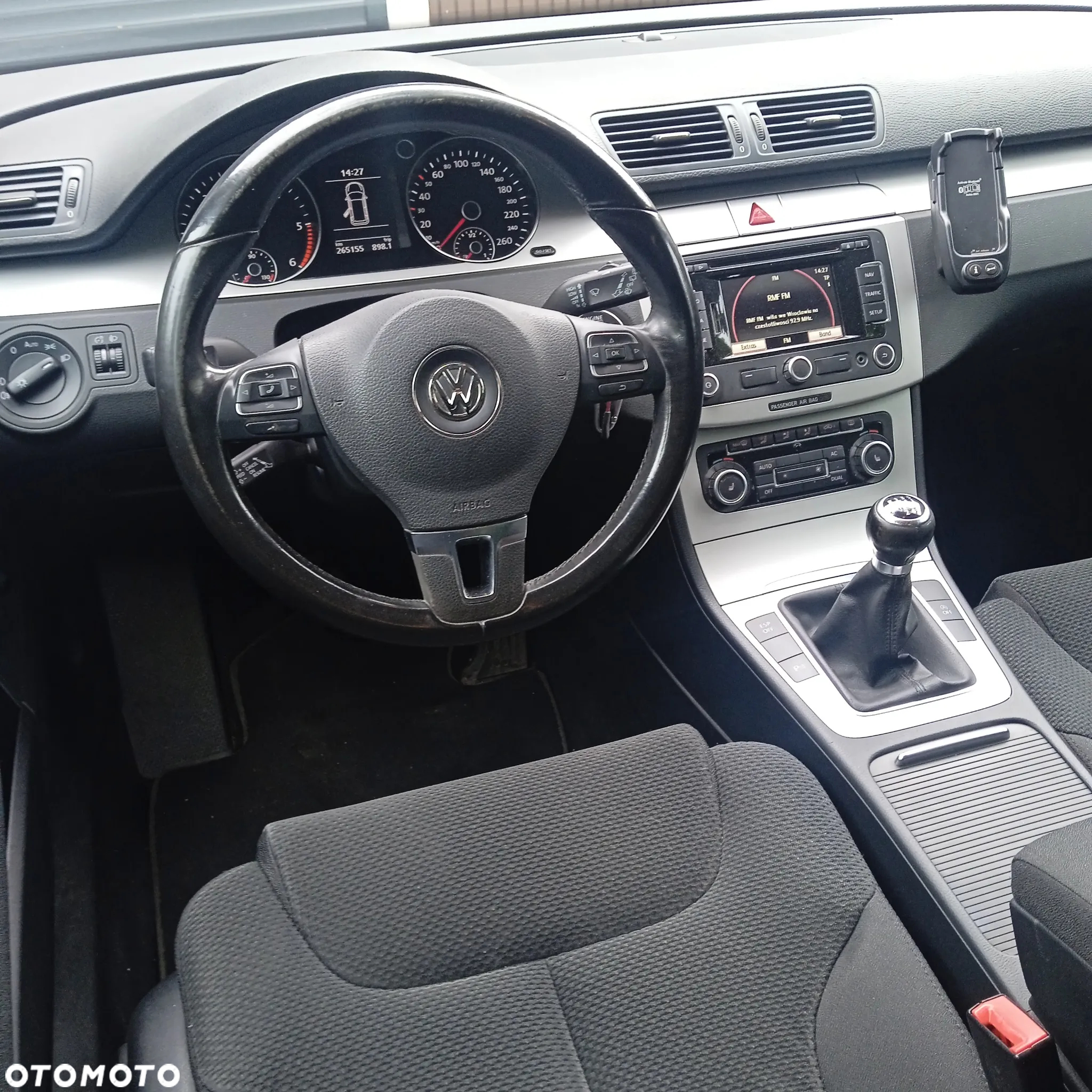 Volkswagen Passat 1.6 TDI DPF BlueMot Comfortline - 7