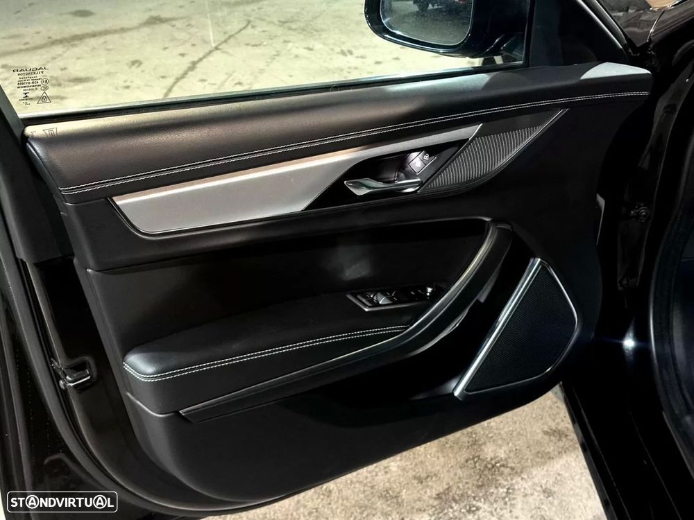 Jaguar XF Sportbrake 2.0 D200 R-Dynamic SE Aut. - 11