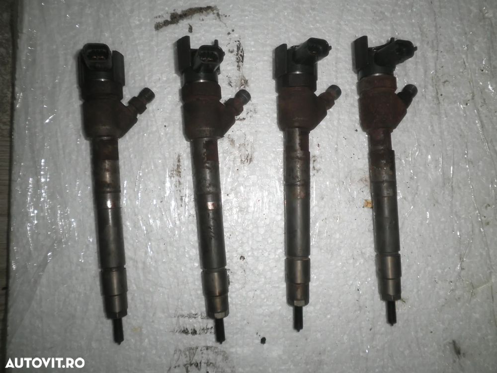Injectoare Kia Sportage 3, Hyundai ix35, 2.0 CRDI 33800-2F300 338002F300 - 1