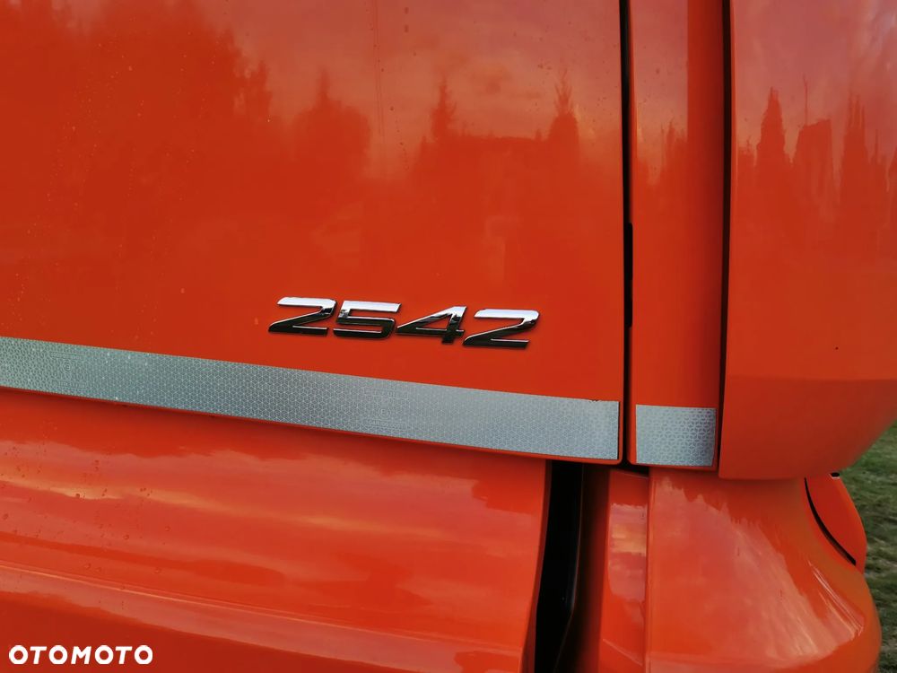 Mercedes-Benz Actros - 20