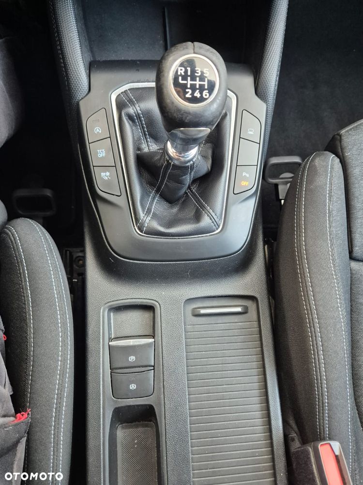 Ford Focus 2.0 EcoBlue Active Business - 28