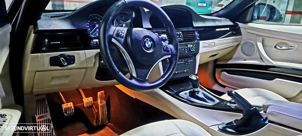 BMW 320 d - 4