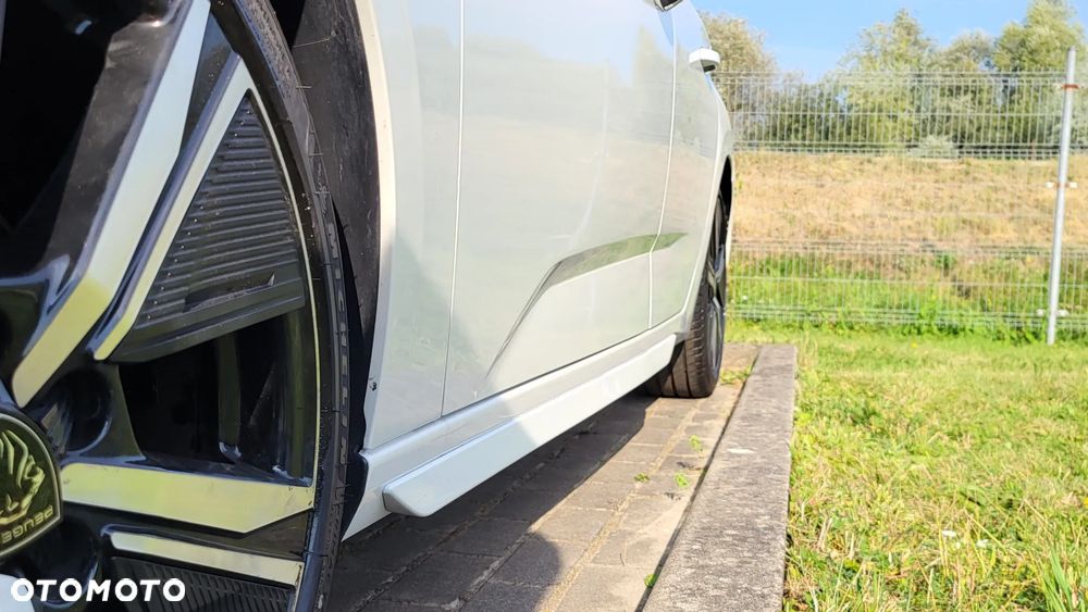 Peugeot 308 1.2 PureTech GT S&S EAT8 - 18