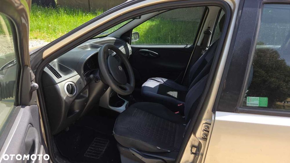Fiat Punto - 6