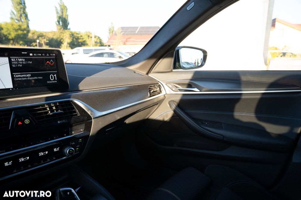 BMW Seria 5 520d xDrive AT MHEV - 13