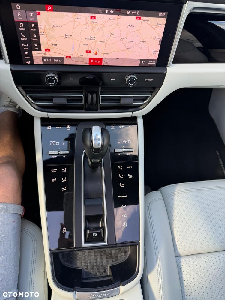 Porsche Macan Standard - 12
