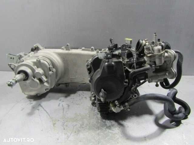 Motor Piaggio MP3 400HP 2023-2024 2400KM - 4