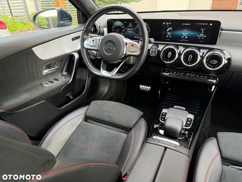 Mercedes-Benz Klasa A 220 4-Matic AMG Line 7G-DCT - 15