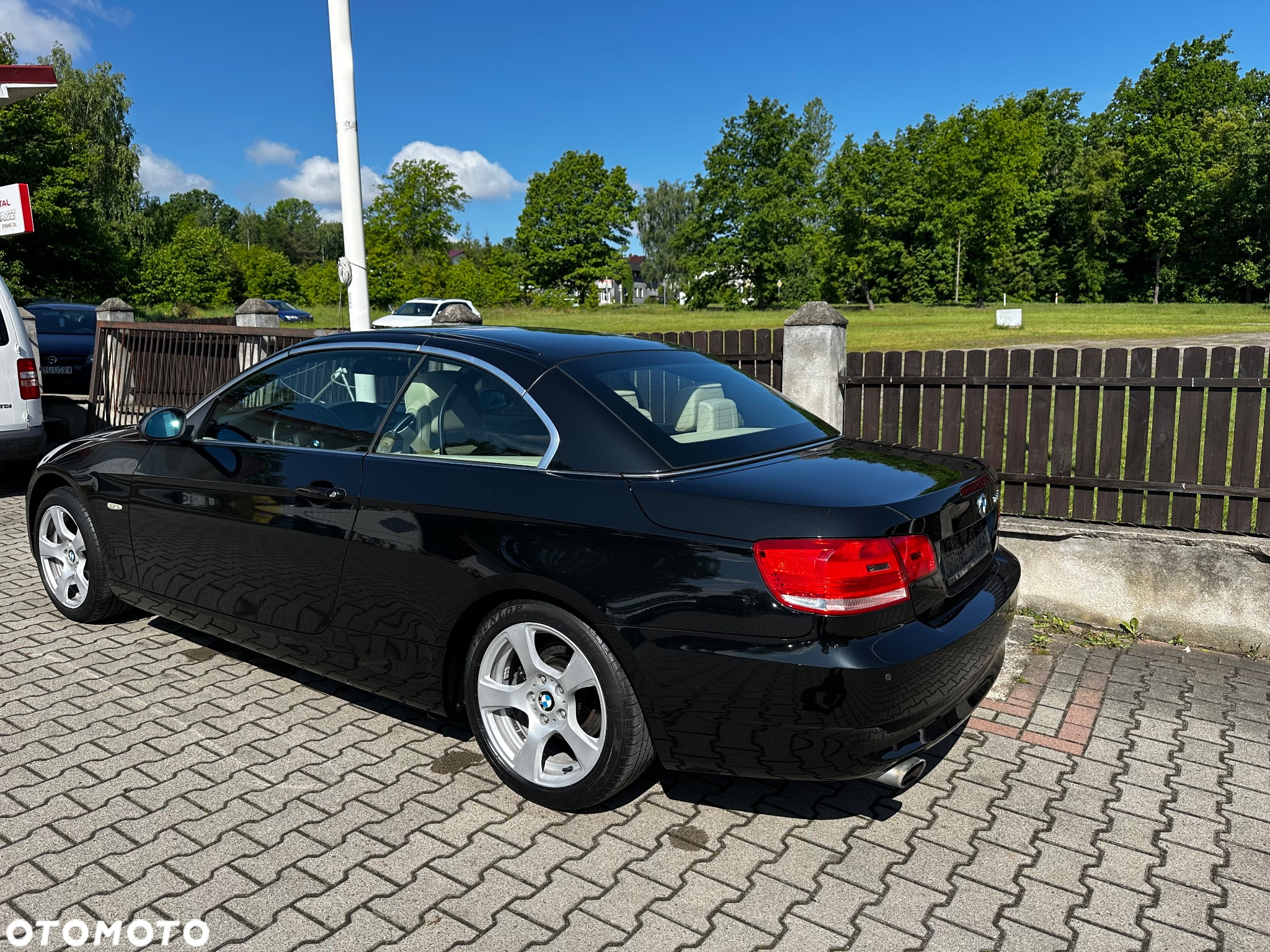 BMW Seria 3 320i Cabrio Edition Exclusive - 24