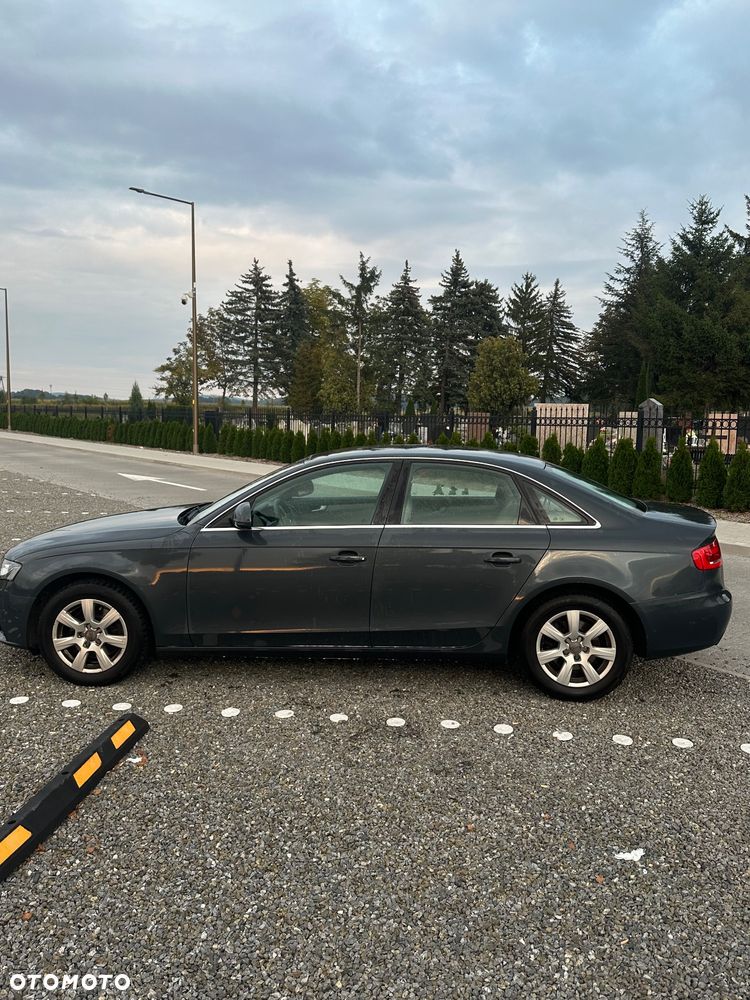 Audi A4 Limousine - 7