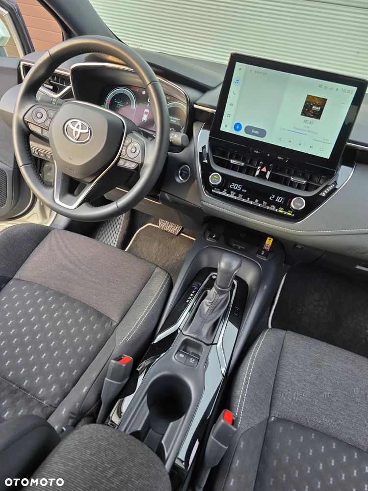 Toyota Corolla 1.8 Hybrid Executive - 28