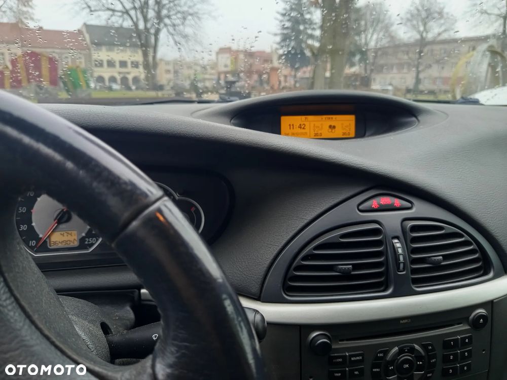 Citroën C5 2.0 HDi Confort - 6