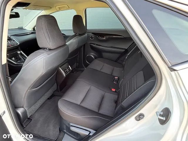 Lexus NX 300h Elegance Optimum AWD - 17