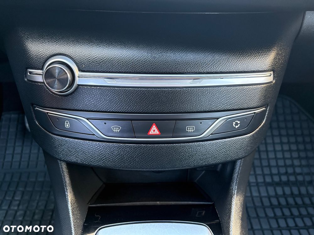 Peugeot 308 1.5 BlueHDi Allure Pack S&S - 24